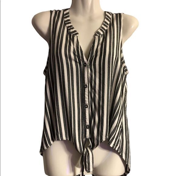 Sanctuary V-neck button‎ front bottom tie high low slit back shirt Size SP - Picture 1 of 5